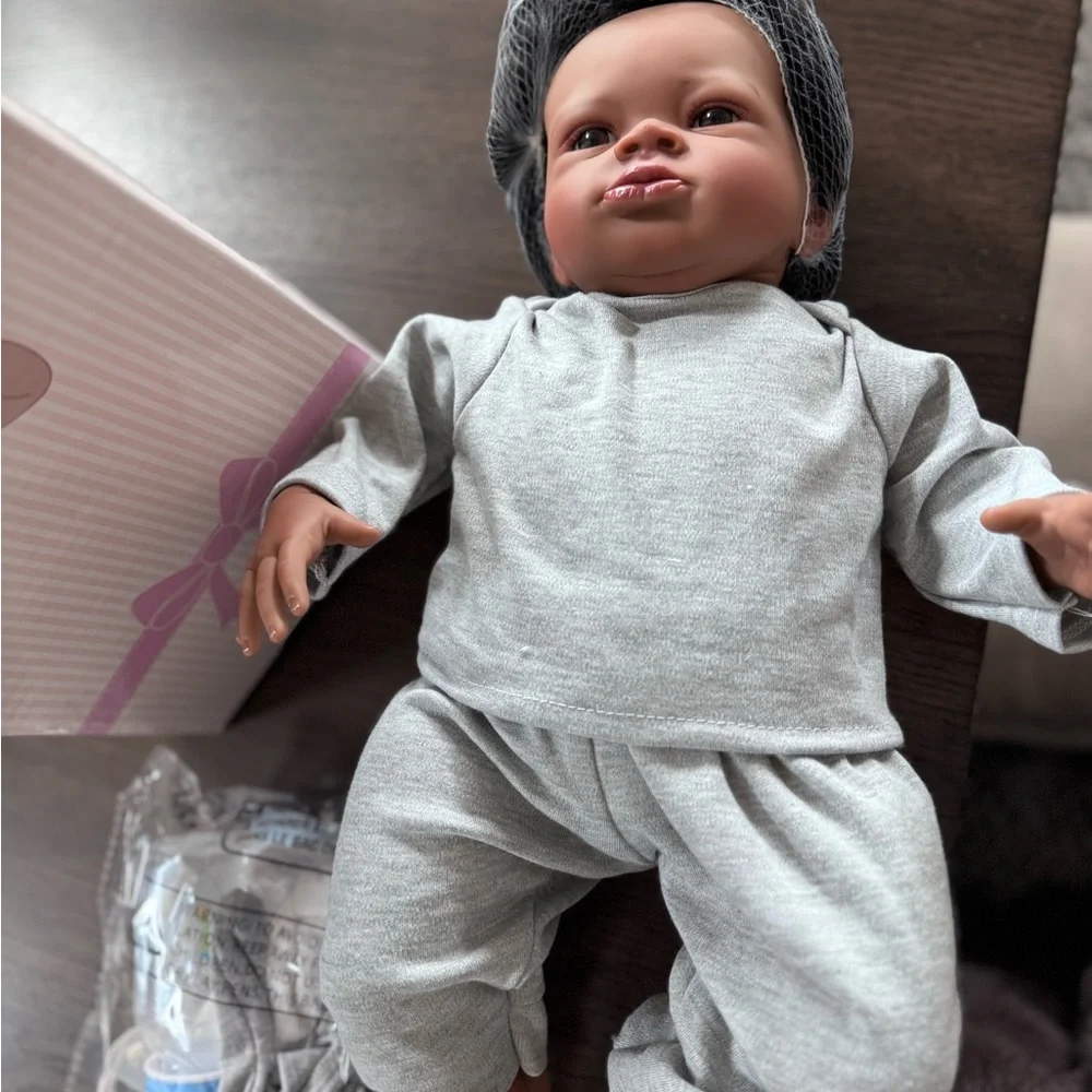 Brand New Lifelike Reborn Baby DollAdorable Baby Doll with Outfit